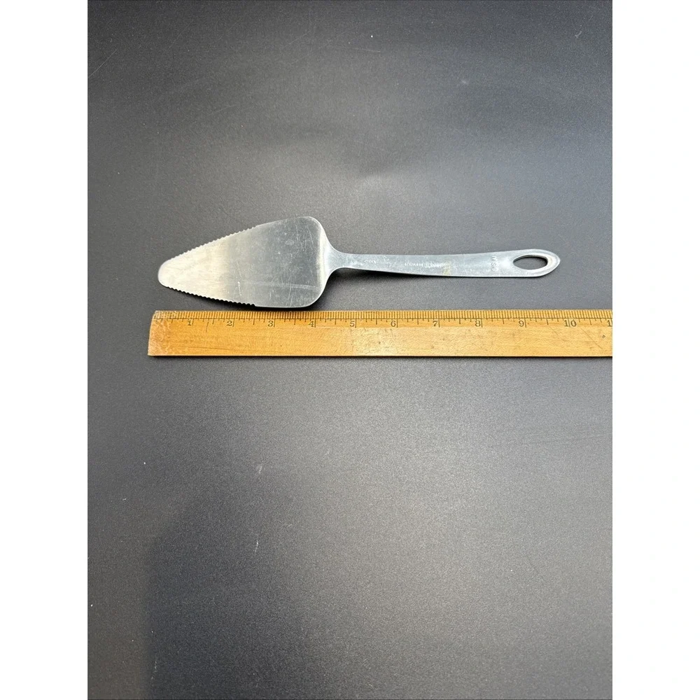 MSE Serrated Pie Server, 18/8 SS,Hole‎ for Hanging, 9.6